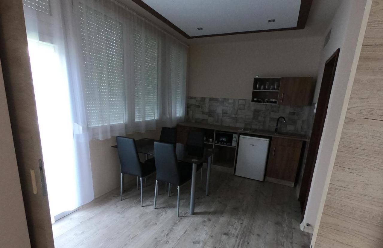 Dami Apartman Hajdúszoboszló Esterno foto